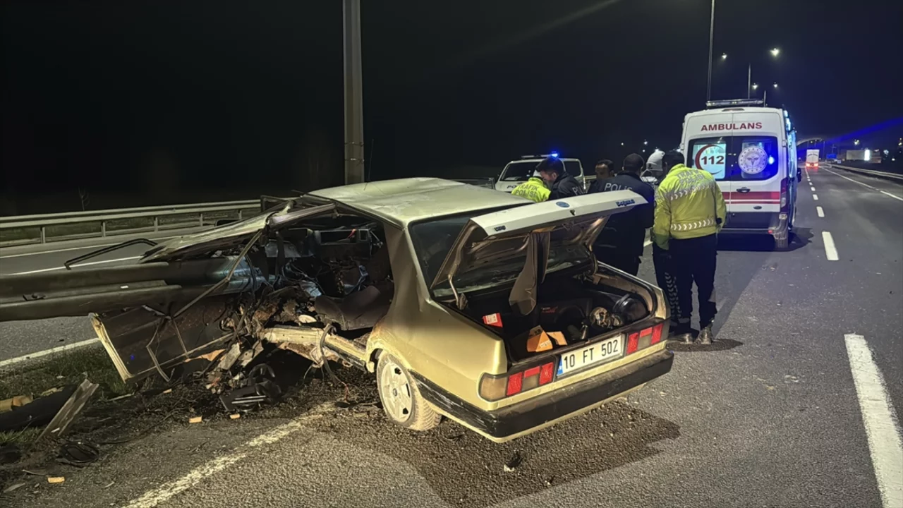 Kütahya'daki trafik kazasında ağır yaralanan genç hastanede yaşamını yitirdi...