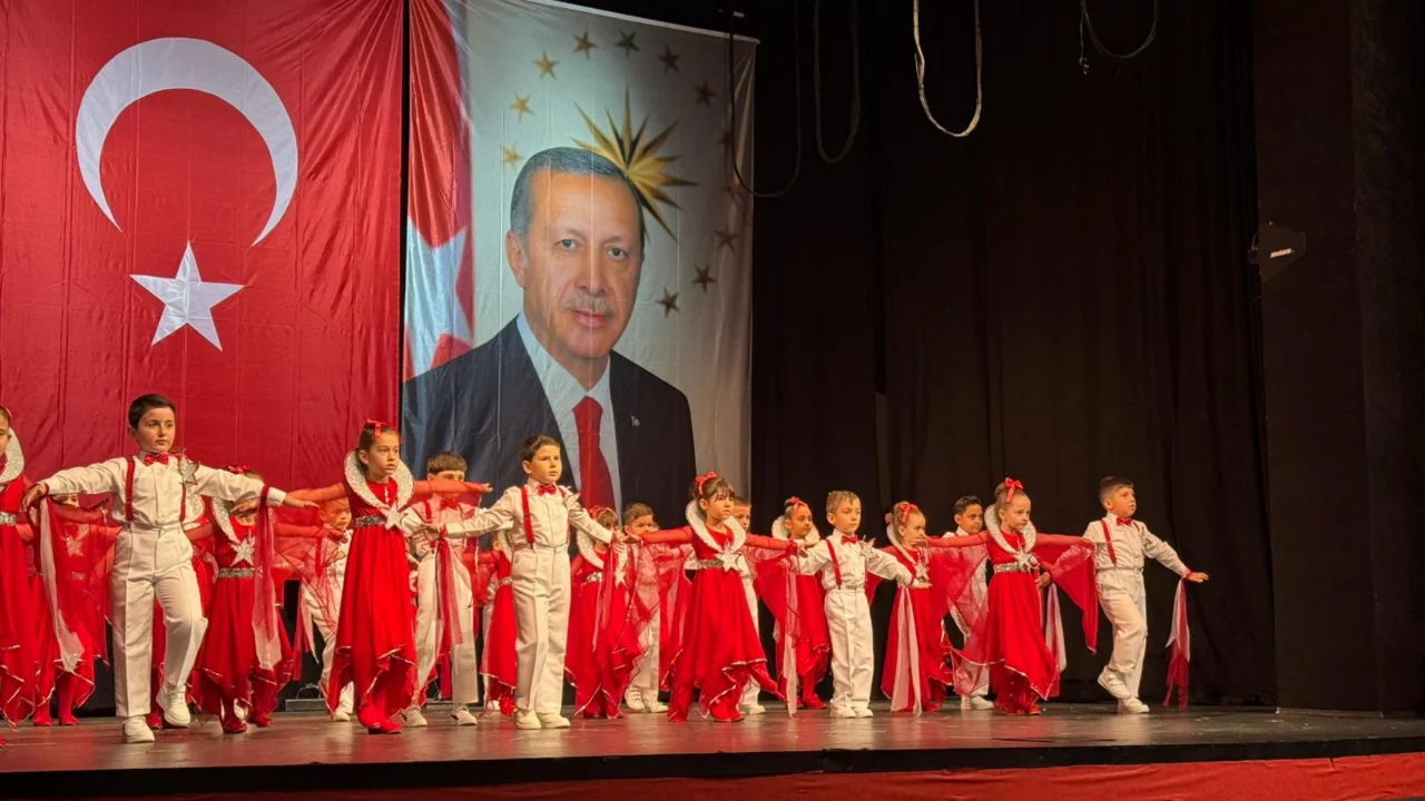 Bursa Valiliği, 23 Nisan'ı coşkuyla kutladı!