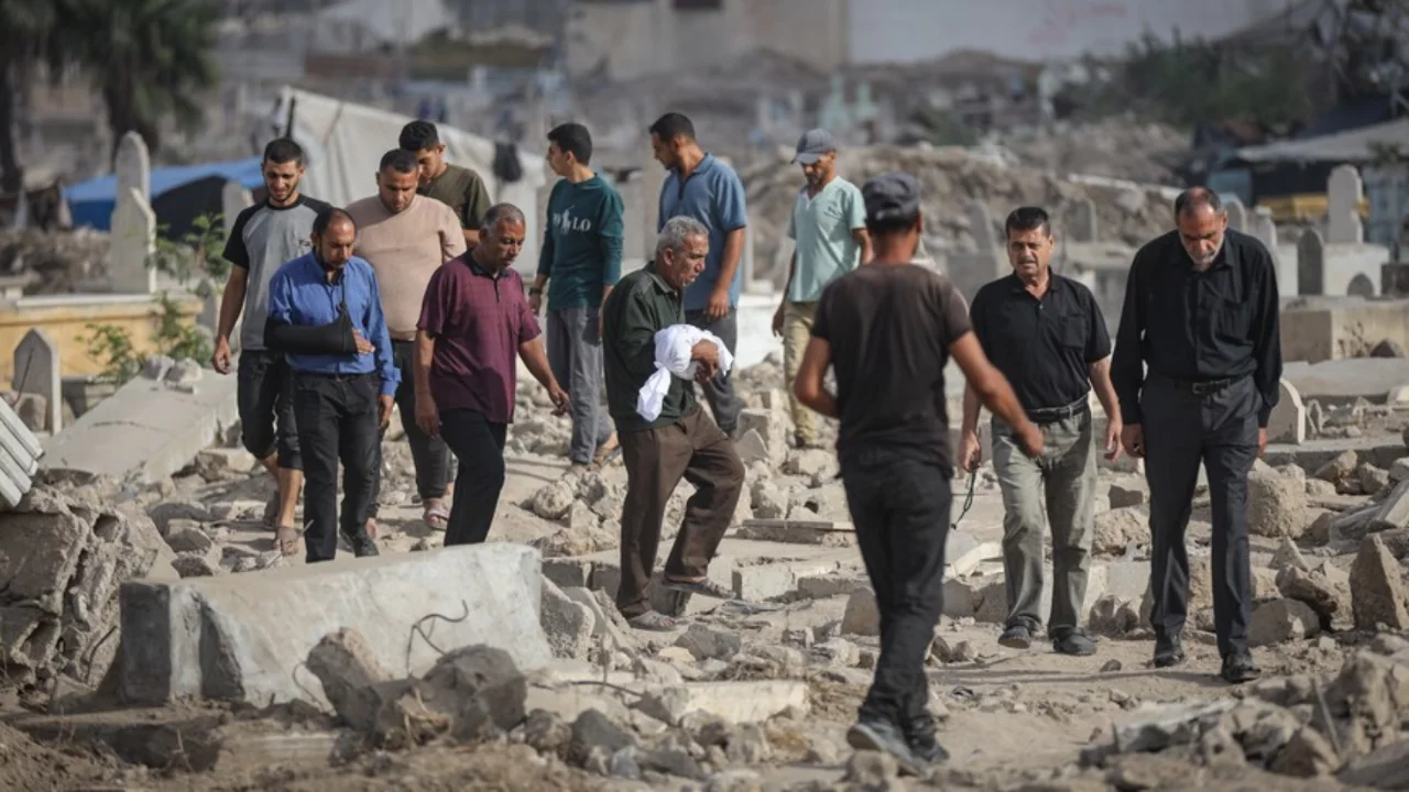 İsrail'in ateşkese rağmen Gazze Şeridi'ne düzenlediği s...
