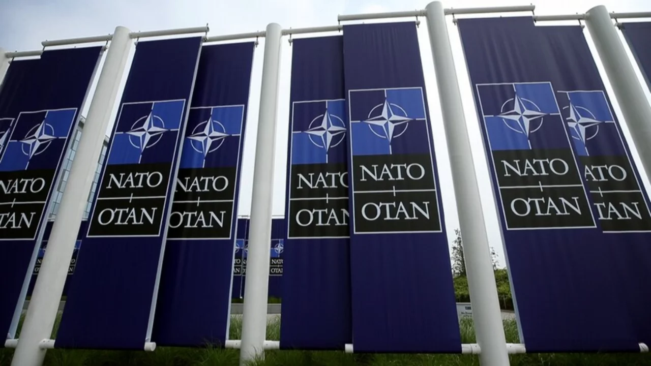 NATO: Kurucu anlaşmada üyeliğin askıya alınmasına veya ...