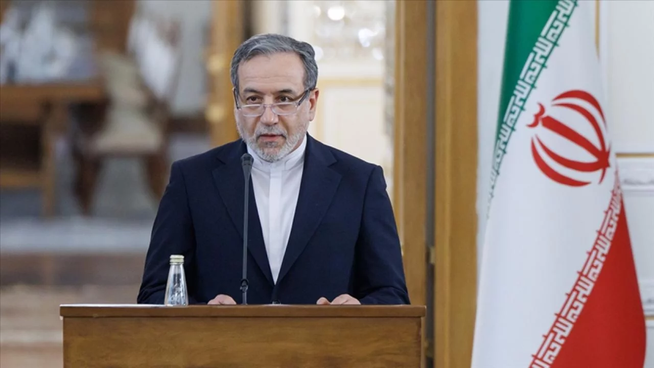 Arakçi'den Pakistan, Umman ve Rusya turu: Amacım istişa...