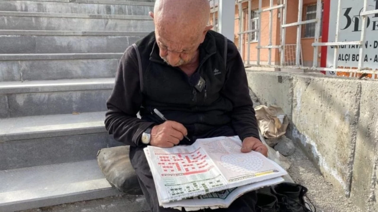 Askerdeyken bir başladı; 47 yıldır bırakamıyor...