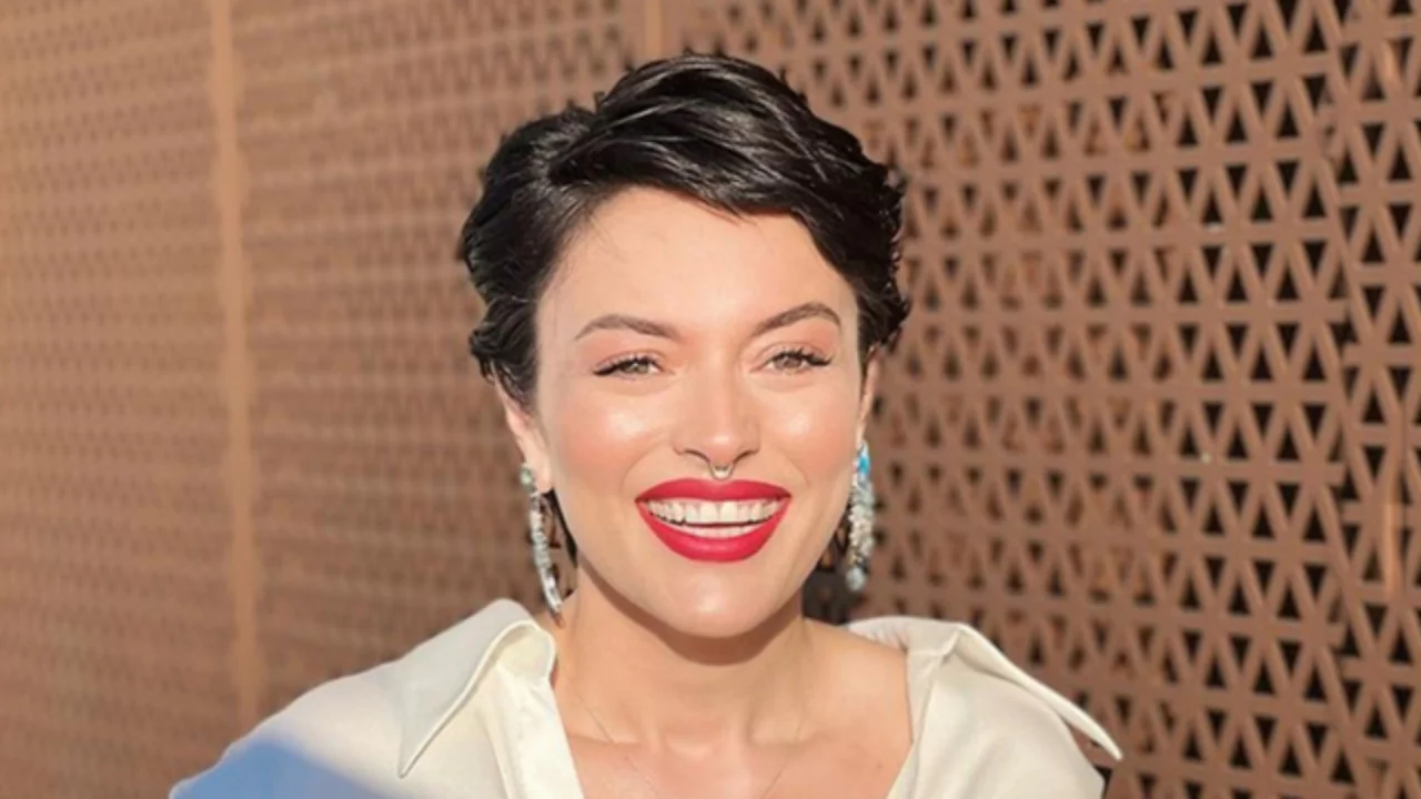 Ezgi Mola: Kilom yüzünden zorbalığa uğradım