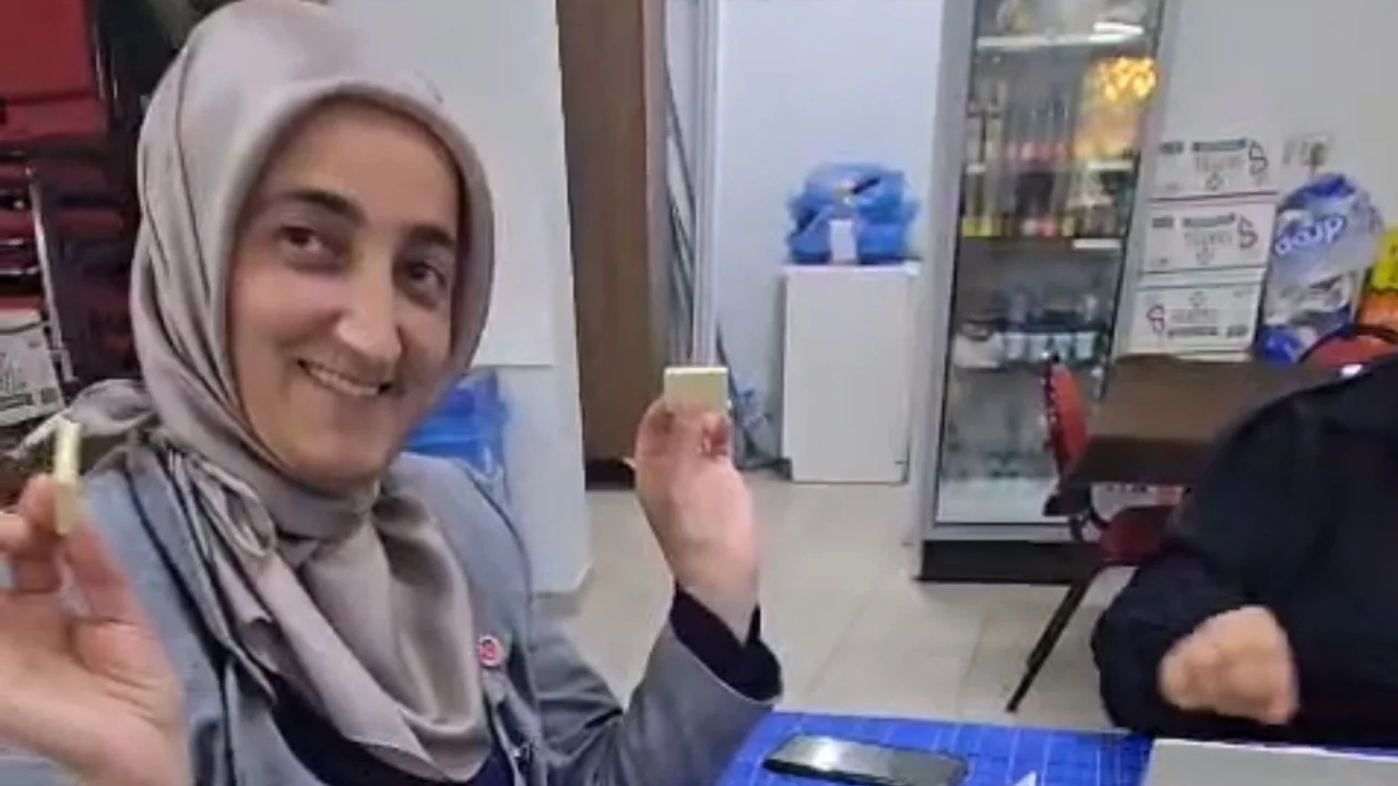 Bursa'da muhtar seçim vaadini yerine getirdi! Erkeklere eve, kadınlar kahveye...