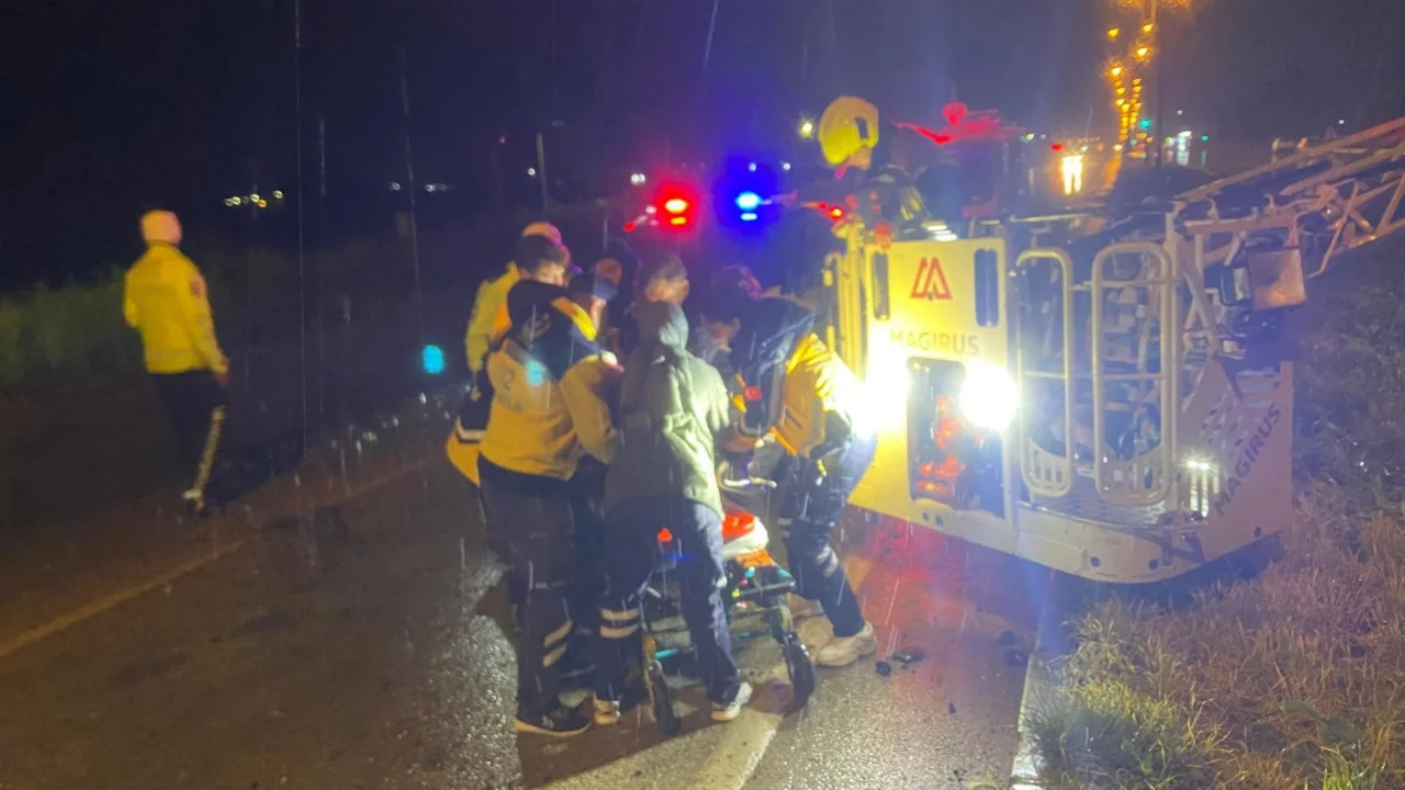 Yolcu otobüsü devrildi! 3 kişi öldü, 31 kişi yaralandı