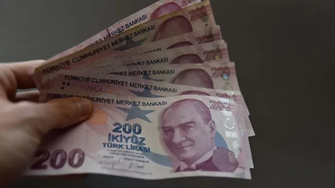 Emekliye bayram ikramiyesi tuzağı: Mesajdaki sahte linke tıklayanın maaşı çalınıyor