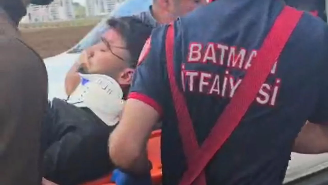 Batman'da motosiklet ile kamyonet çarpıştı: 1 yaralı