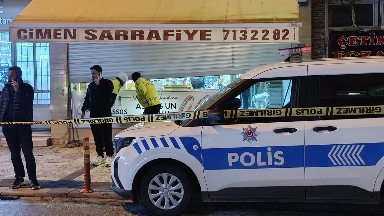 Kuyumcu kilolarca emanet altınla kayıplara karıştı!