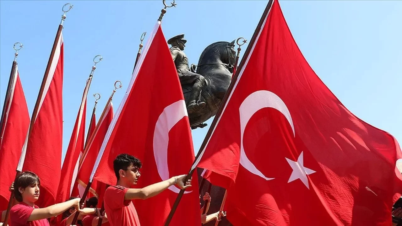 18 Mayıs tatil mi, yarım gün mü? 19 Mayıs resmi tatili öncesi gündemde! 