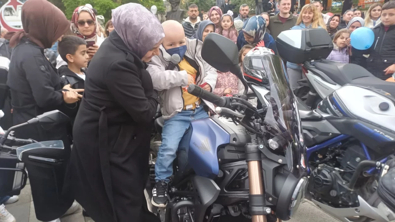 Bursa'da minik Alparslan'ın amansız hastalığa karşı zaf...