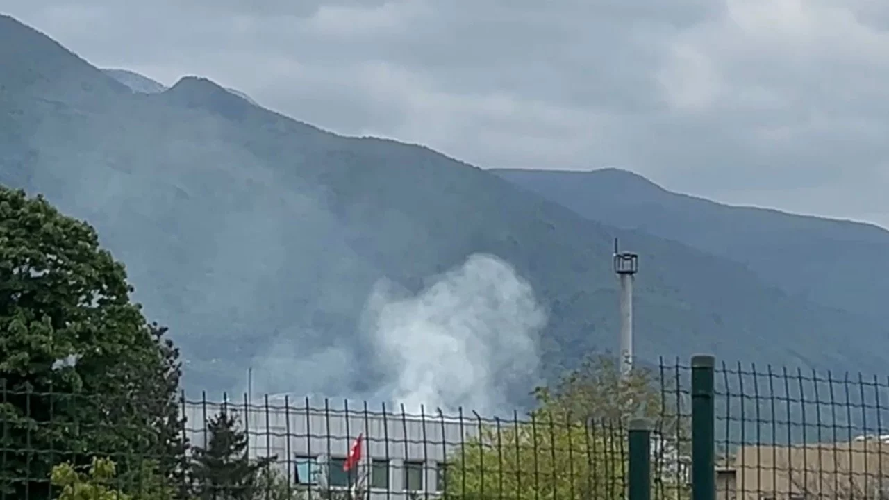 Bursa'da fabrika dumanları dağ manzarasını gölgeledi!