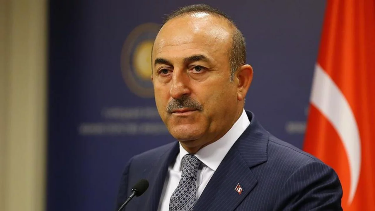 Eski bakanın kardeşi, ofisinde silahla vurulmuş halde b...