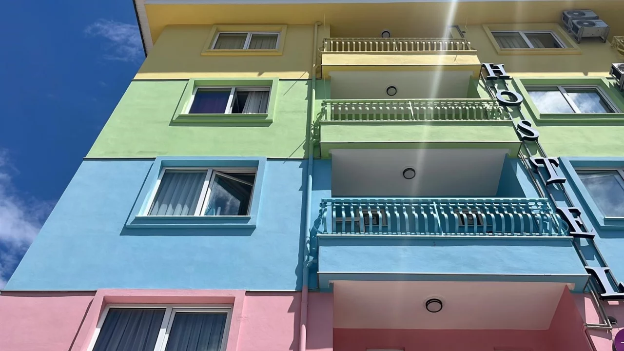 Antalya'da hostelde kalan adam ölü bulundu