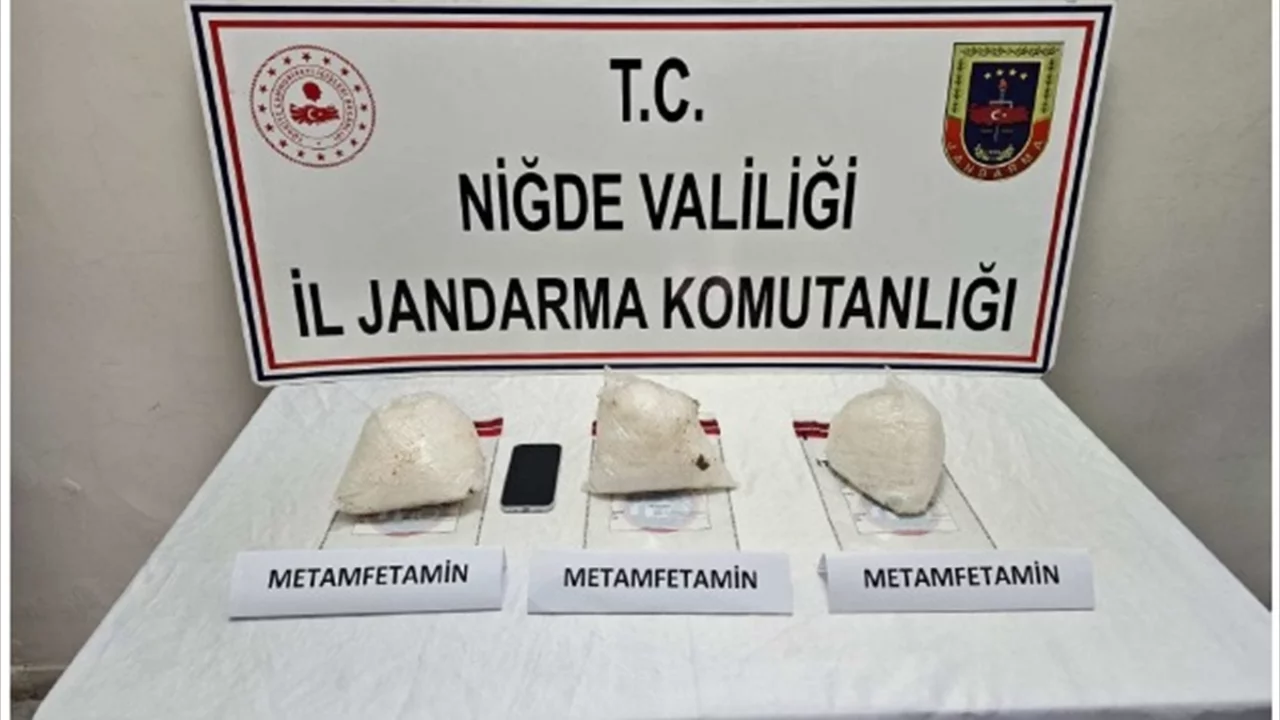 Niğde'de 3 kilo sentetik uyuşturucu ele geçirildi 