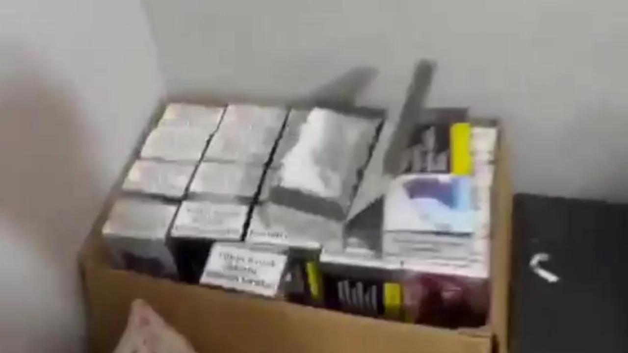Bursa'da şaşırtan rakam! Depolardan yüzbinlerce kaçak ürün çıktı