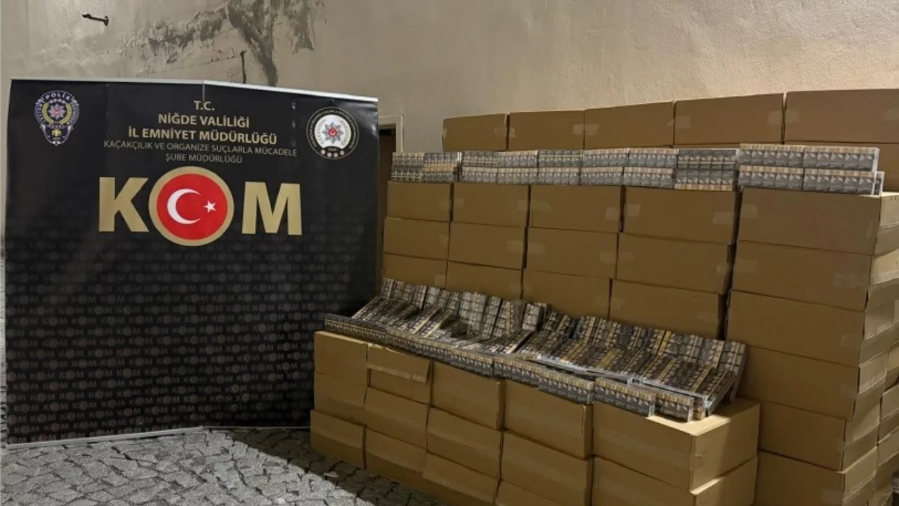 Niğde'de binlerce paket ka&ccedil;ak sigara ele ge&ccedil;irildi