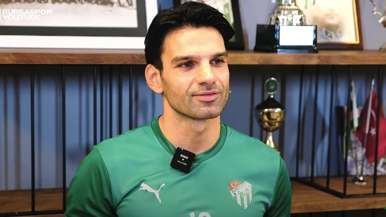 Bursaspor'da flaş ayrılık! Tecrübeli isim takıma veda etti...