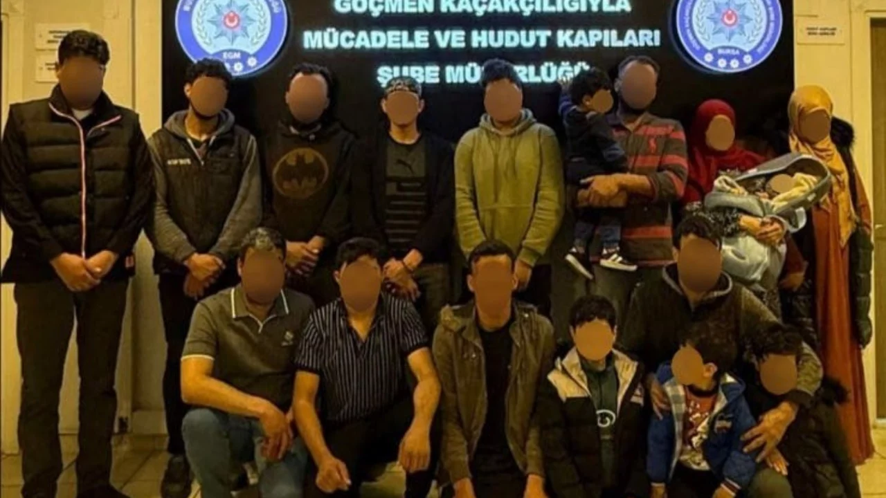 Bursa'da göçmen kaçakçılarına darbe!