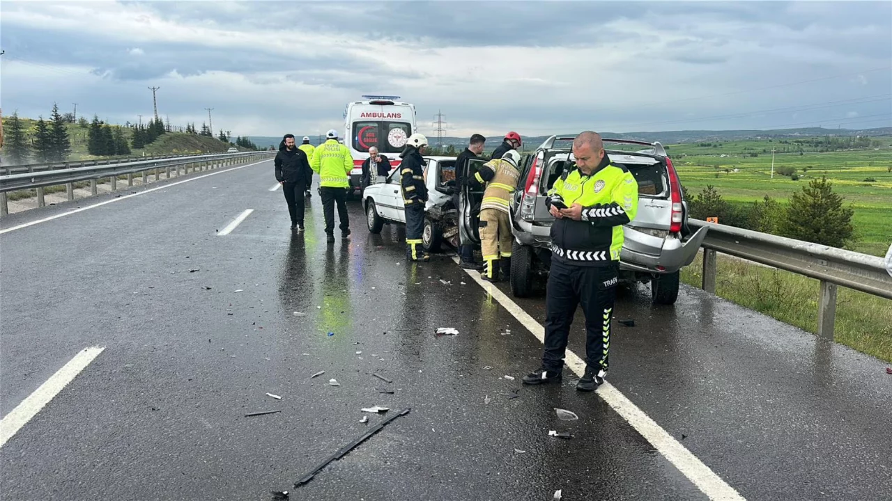 Kütahya'da zincirleme kaza! Yaralılar var... - Güncel Haberler ...