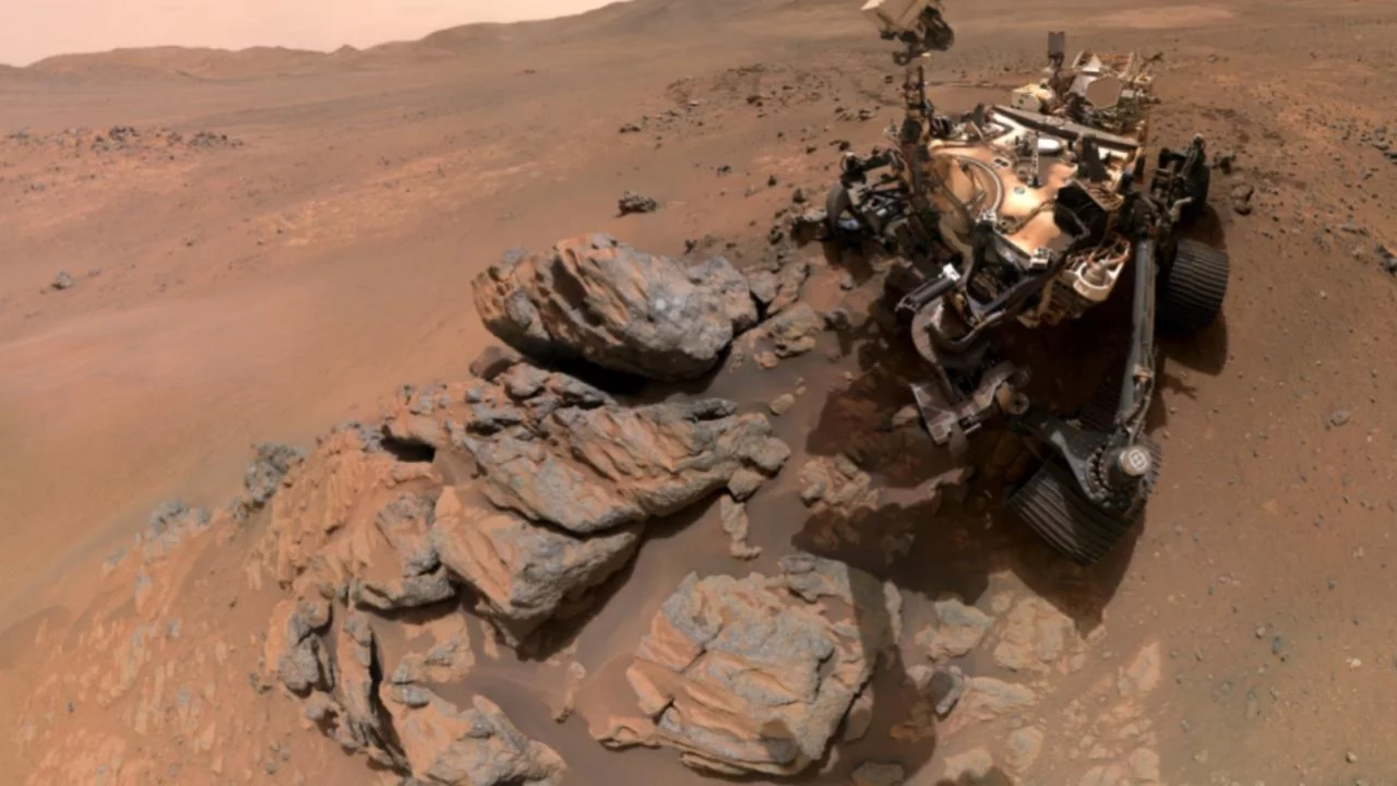 Mars'ın ortasında tek başına! Perseverance'ın yeni karesi gündem oldu