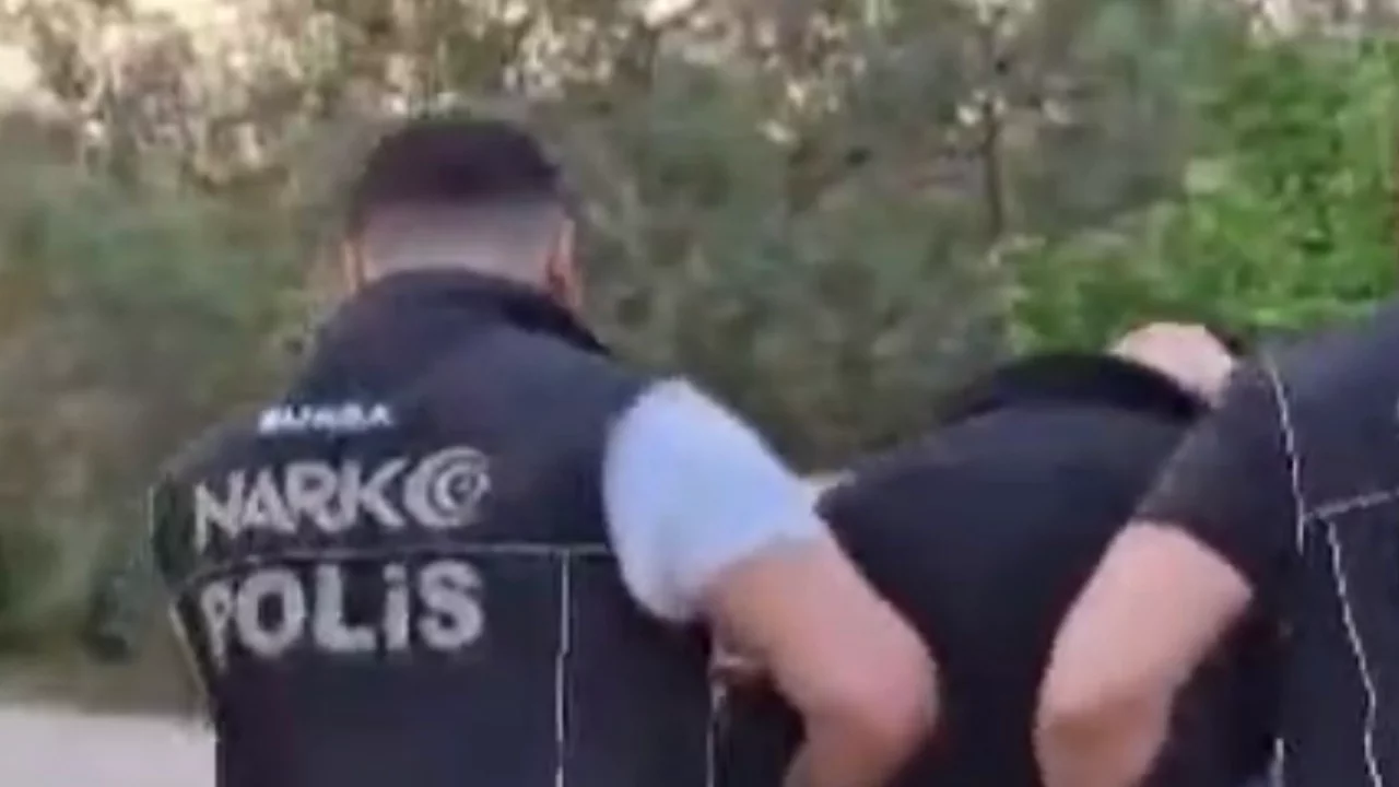 Bursa'da emniyet güçlerinden zehir tacirlerine darbe! Çok sayıda tutuklama var...