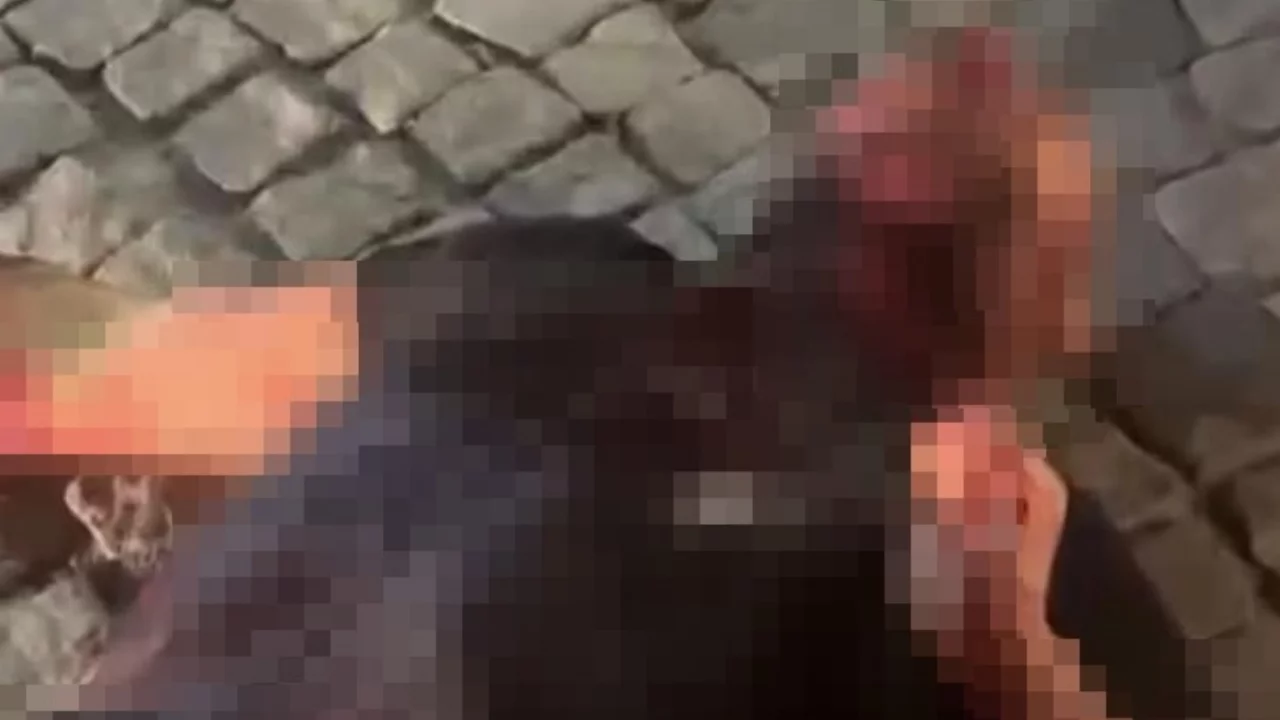 Husumetli olduğu akrabasını katletti! Kahvehanenin önüne attı...