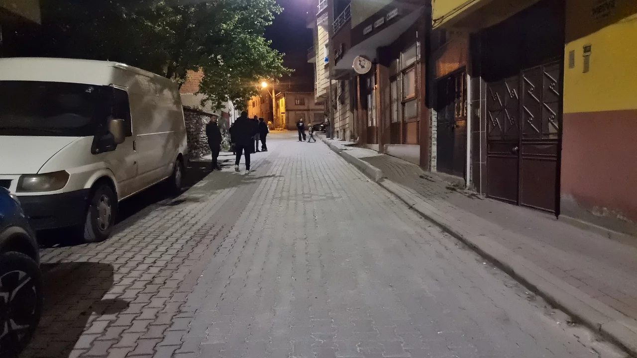 Bursa'nın yanı başında korkutan depremler! Herkes sokağa döküldü