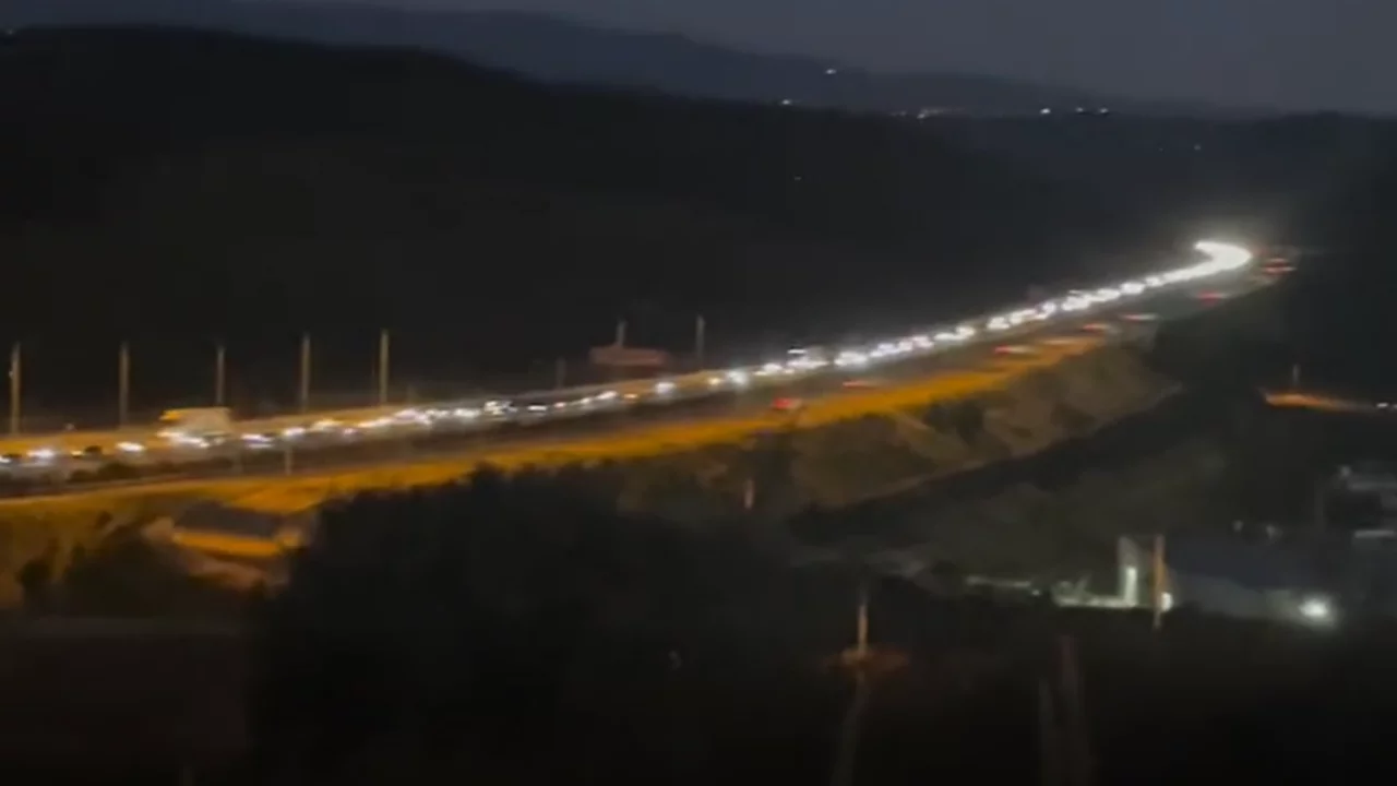 Bursa'da trafikte bayram dönüşü hareketliliği! İstanbul istikametinde yoğunluk arttı...