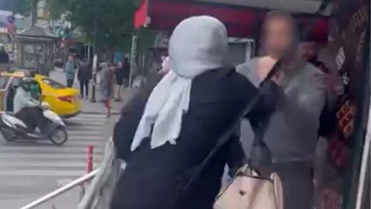 "Kocamla ilişkin var" dedi, genç kızı defalarca bıçakladı!