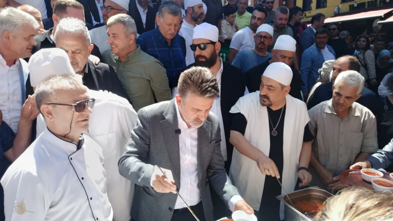 Bursa'da 600 yıllık gelenek yaşatıldı! Uzun kuyruklar oluştu
