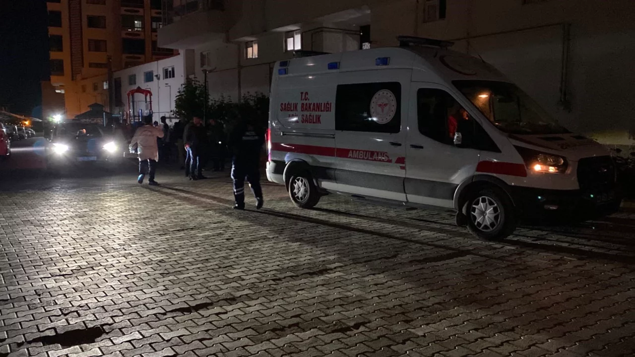 Cani koca çocuğunun gözü önünde eşini öldürdü!