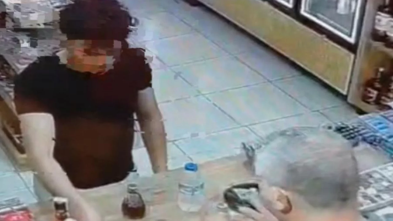 Bursa'da yerde buldukları kredi kartıyla alışveriş yaptılar!