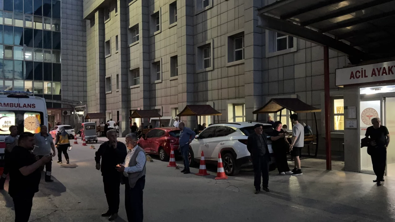 Bursa'da seyir halindeki araca silahlı saldırı! Kayınbiraderi tarafından vuruldu...