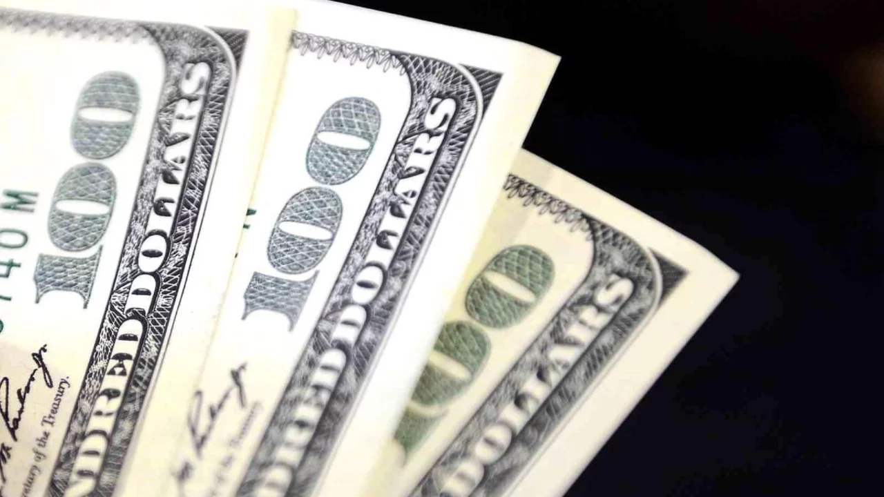 Dolar ve Euro Güne Nasıl Başladı? 3 Haziran'da Döviz Piyasalarında İlk Rakamlar Belli Oldu