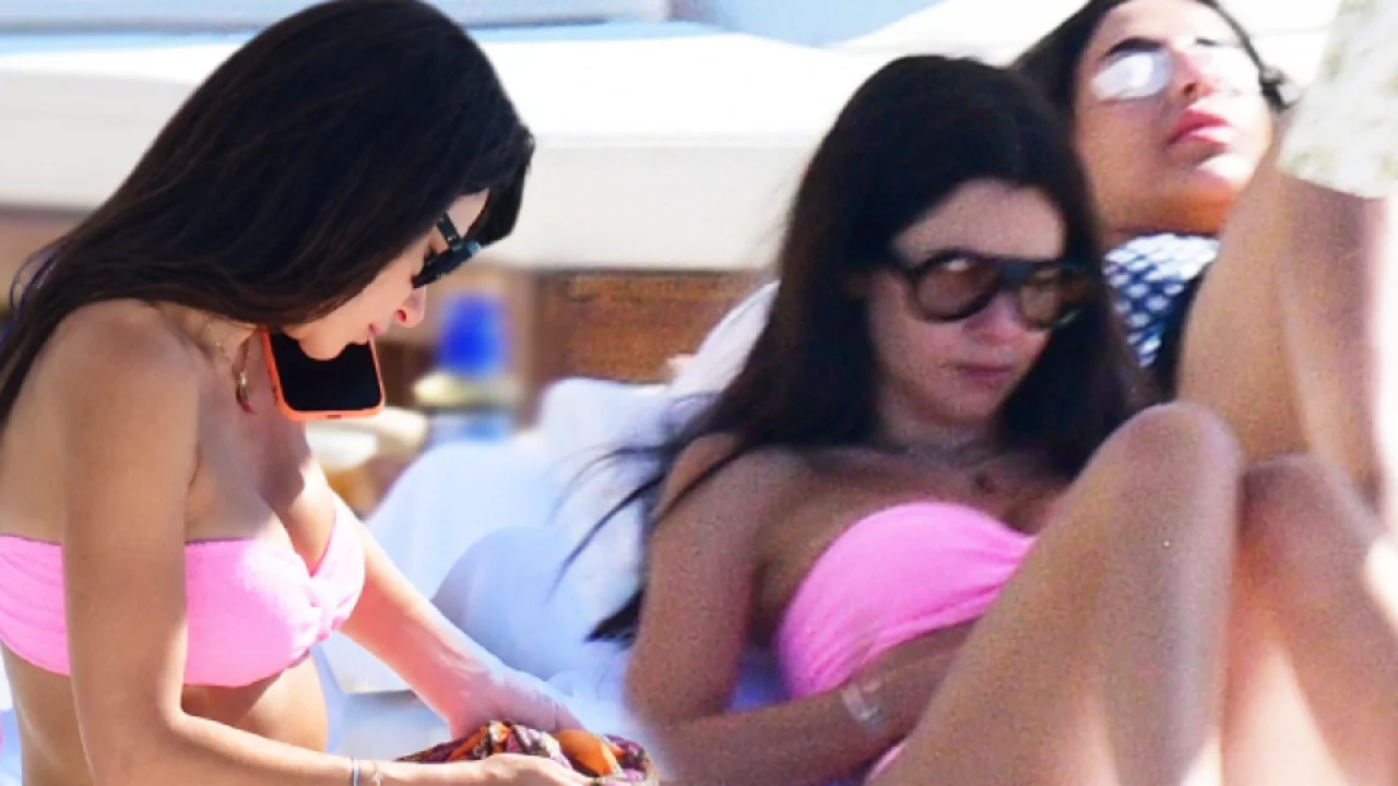 Nesrin Cavadzade yaz sezonunu açtı! Bodrum'daki görüntüleri dikkat çekti
