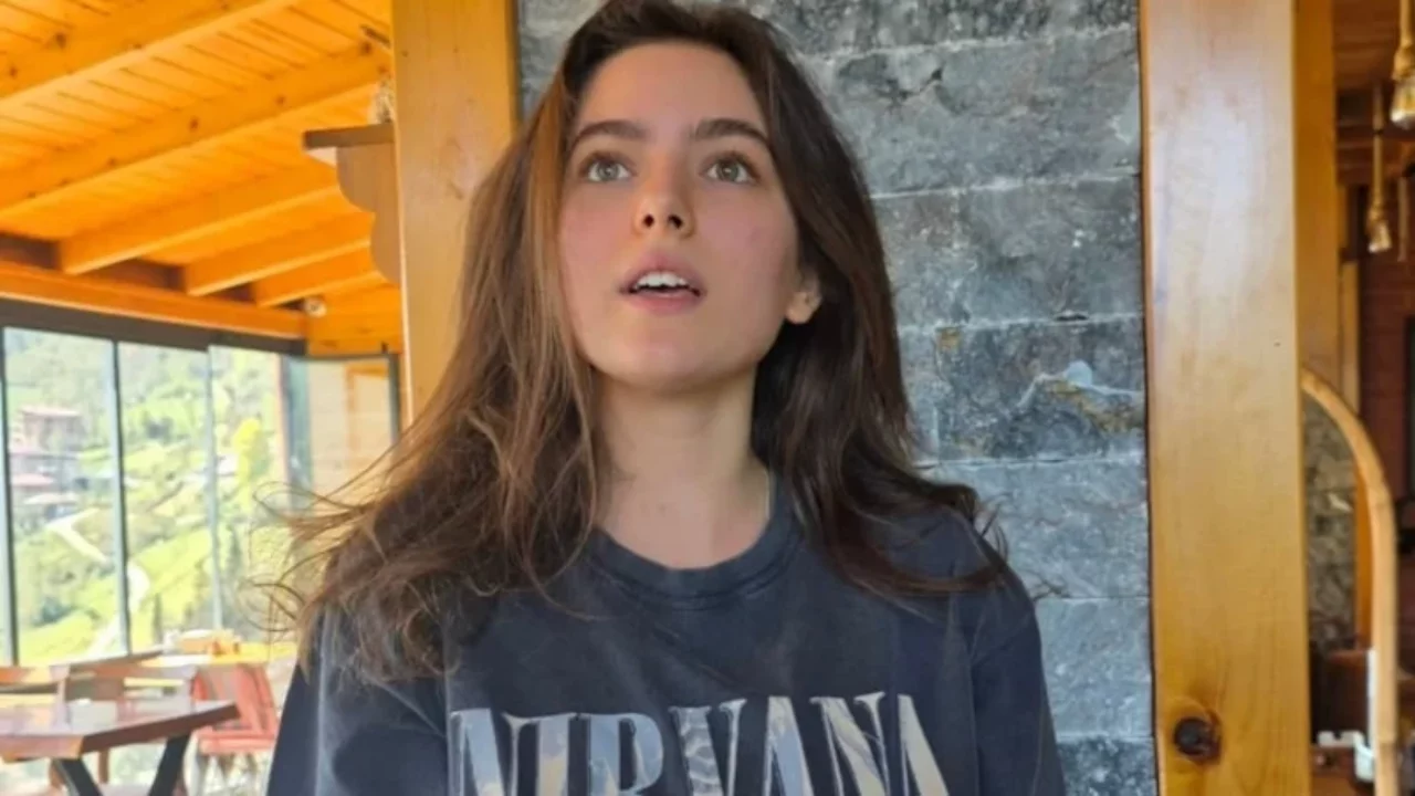 "Taşacak Bu Deniz" final gecesinde sürpriz performans! Ava Yaman sesiyle gecenin yıldızı oldu