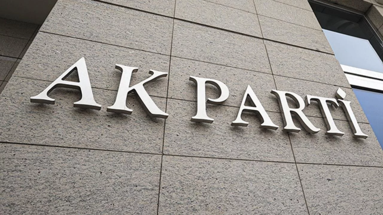 AK Parti'de 4 il başkanı görevden alındı!