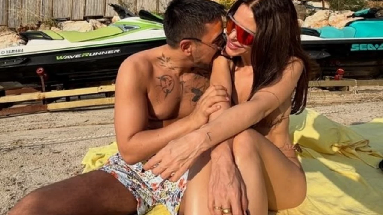 Simge Sağın tatil sezonunu açtı! İlkay Şencan ile paylaşımlar sosyal medyada dikkat çekti