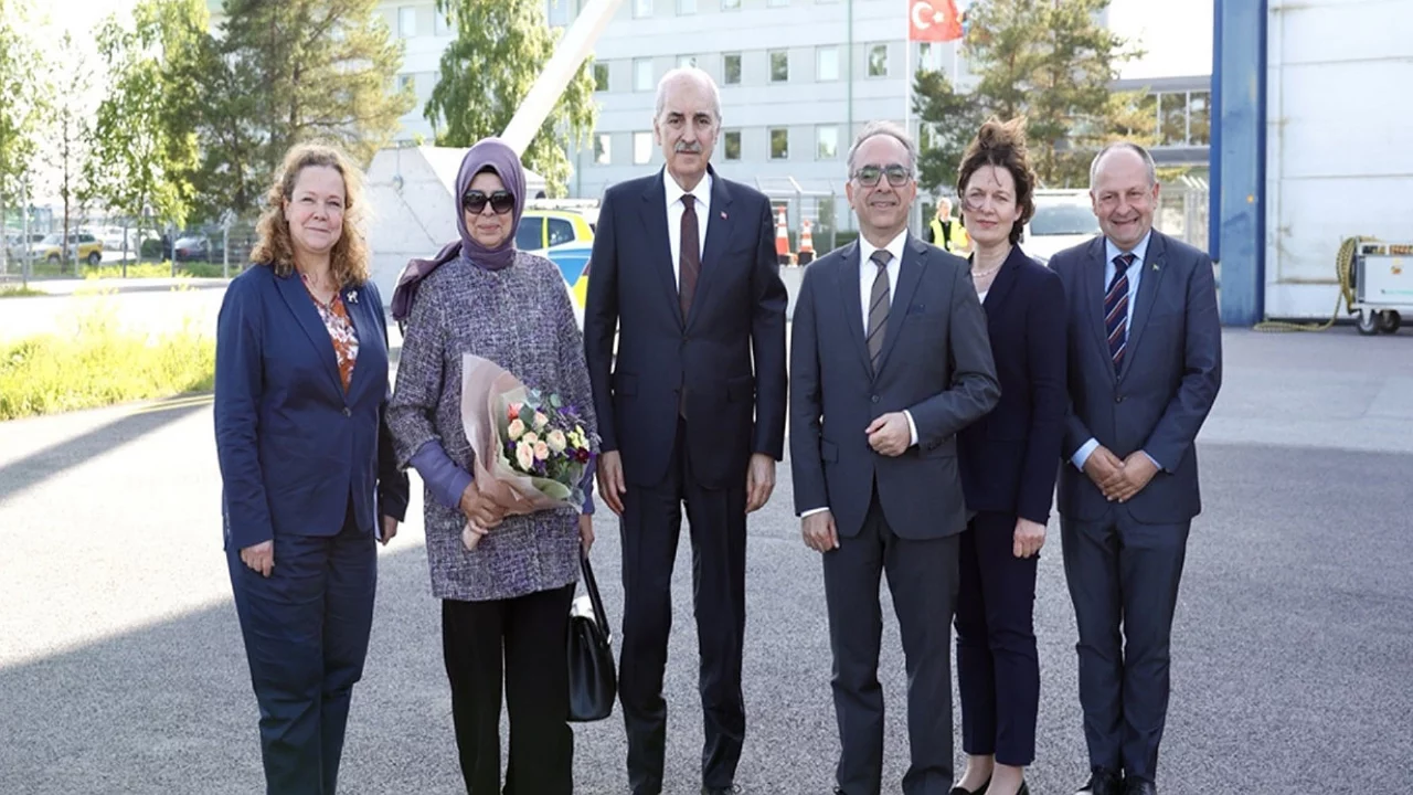 Numan Kurtulmuş İsve&ccedil;'e Gitti