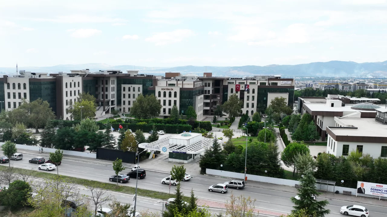 Bursa Teknik Üniversitesi patentte zirveye koşuyor