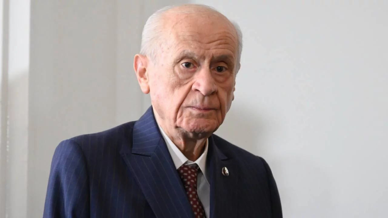 MHP lideri Bahçeli'den CHP açıklaması: Olaylar sokağa taşıp kanunsuzluğa dönüşmemeli 