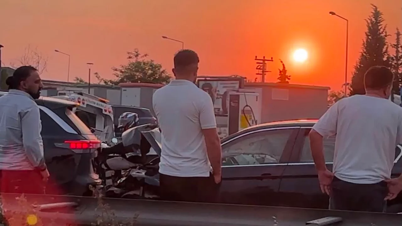 Bursa'da &Ccedil;evre Yolu'nda zincirleme kaza! Trafik kilitlendi...