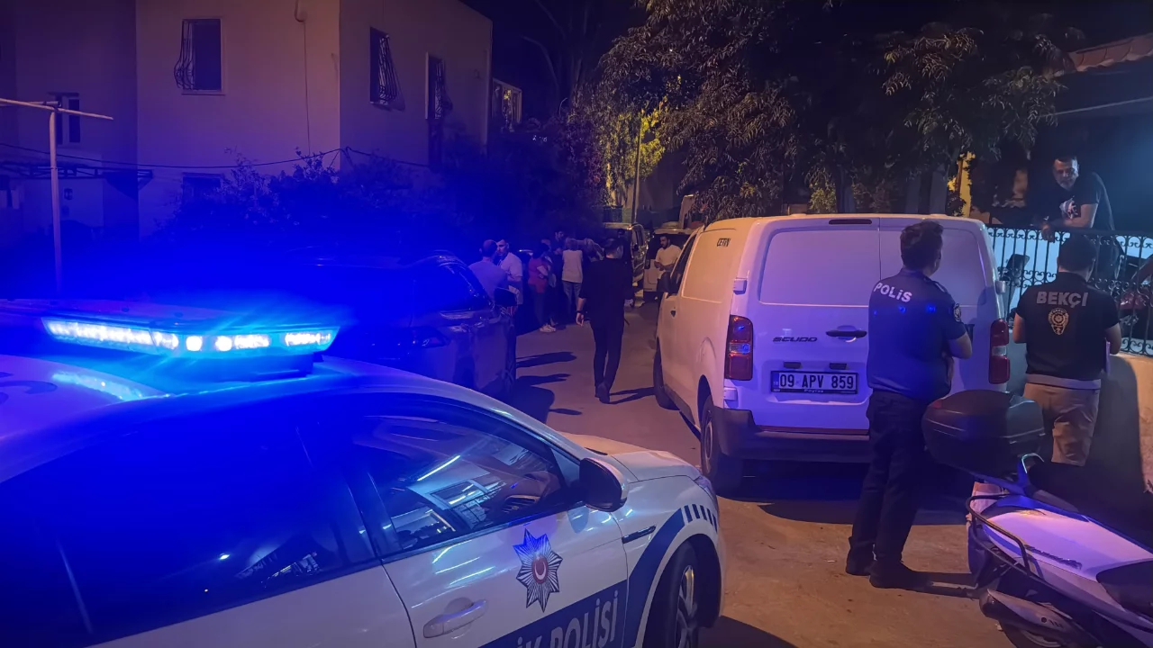 K&ouml;t&uuml; koku ger&ccedil;eği ortaya &ccedil;ıkardı! Babasının cenazesiyle 2 g&uuml;n aynı evde yaşadı...