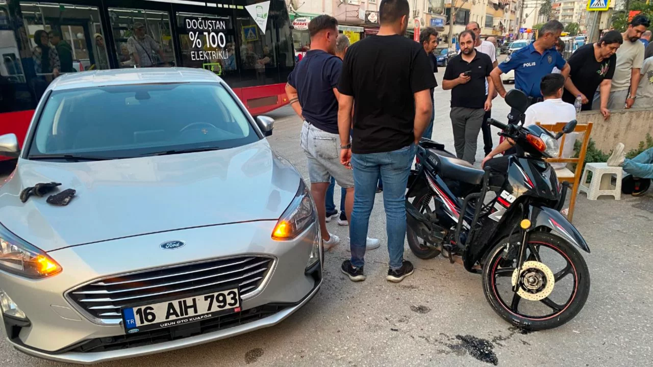 Mudanya'da korkutan kaza: Motosiklet otomobille &ccedil;arpıştı