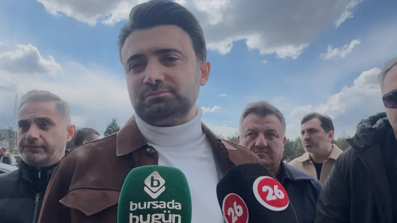 Bursaspor Başkanı Çelik'ten transfer sürecine net mesaj: "Planlı şekilde ilerliyoruz"