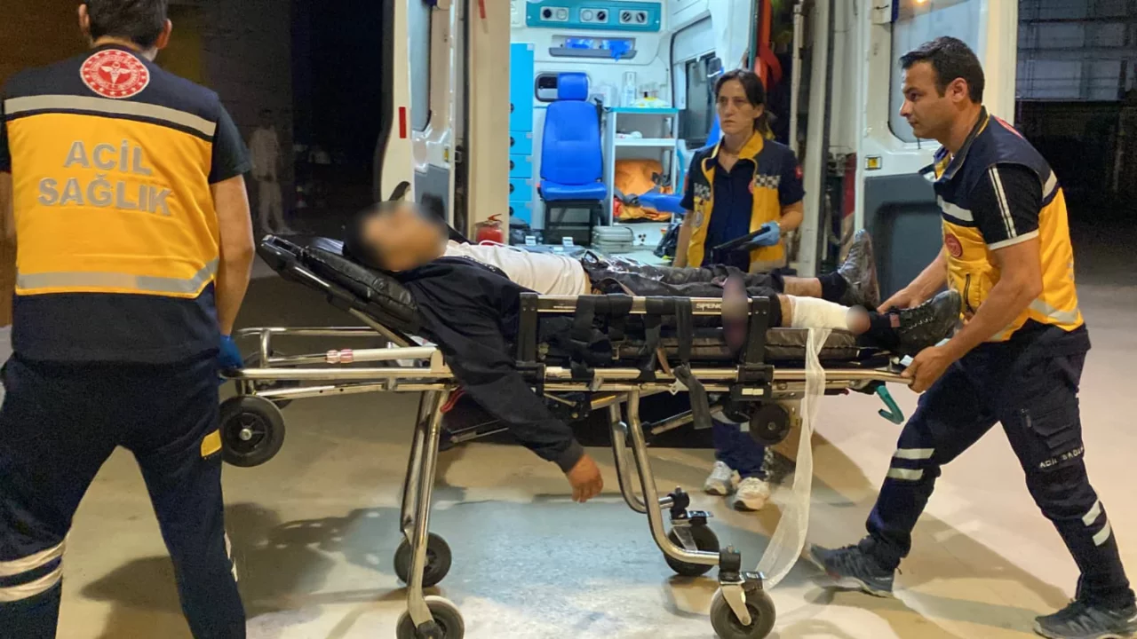 Bursa'da gece yarısı bıçaklı kavga: 23 yaşındaki genç yaralandı