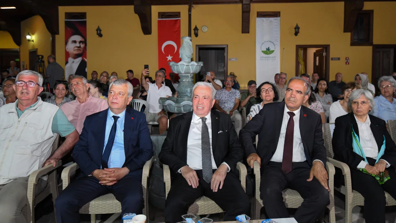 Nazım Hikmet Osmangazi'de şiir ve m&uuml;zikle anıldı