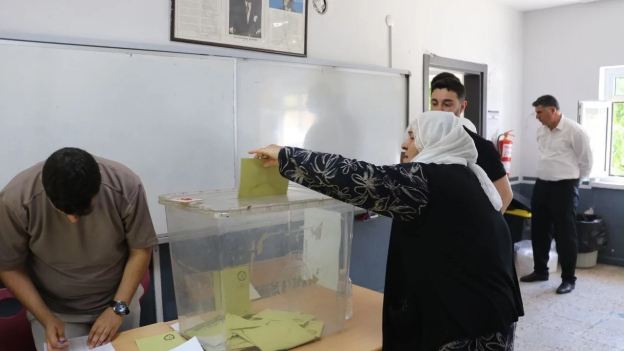 Narin Güran davasında cezası kesinleşen Salim Güran'ın muhtarlığı düştü: Mahallede seçim yapılıyor