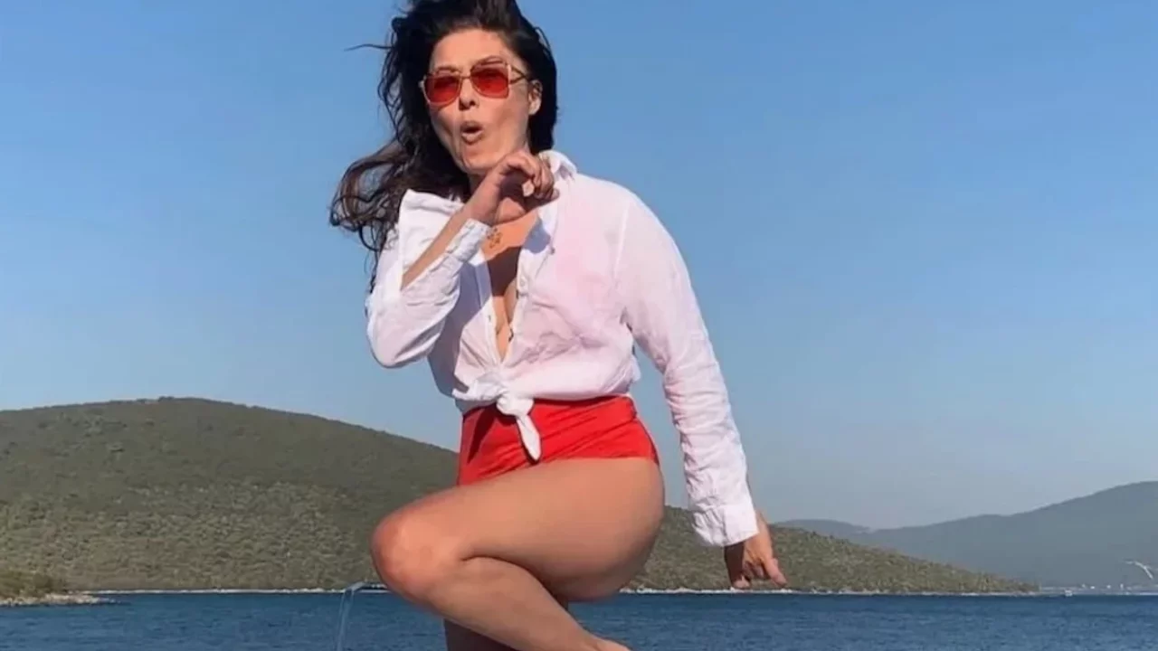 Nurg&uuml;l Yeşil&ccedil;ay sosyal medyayı salladı