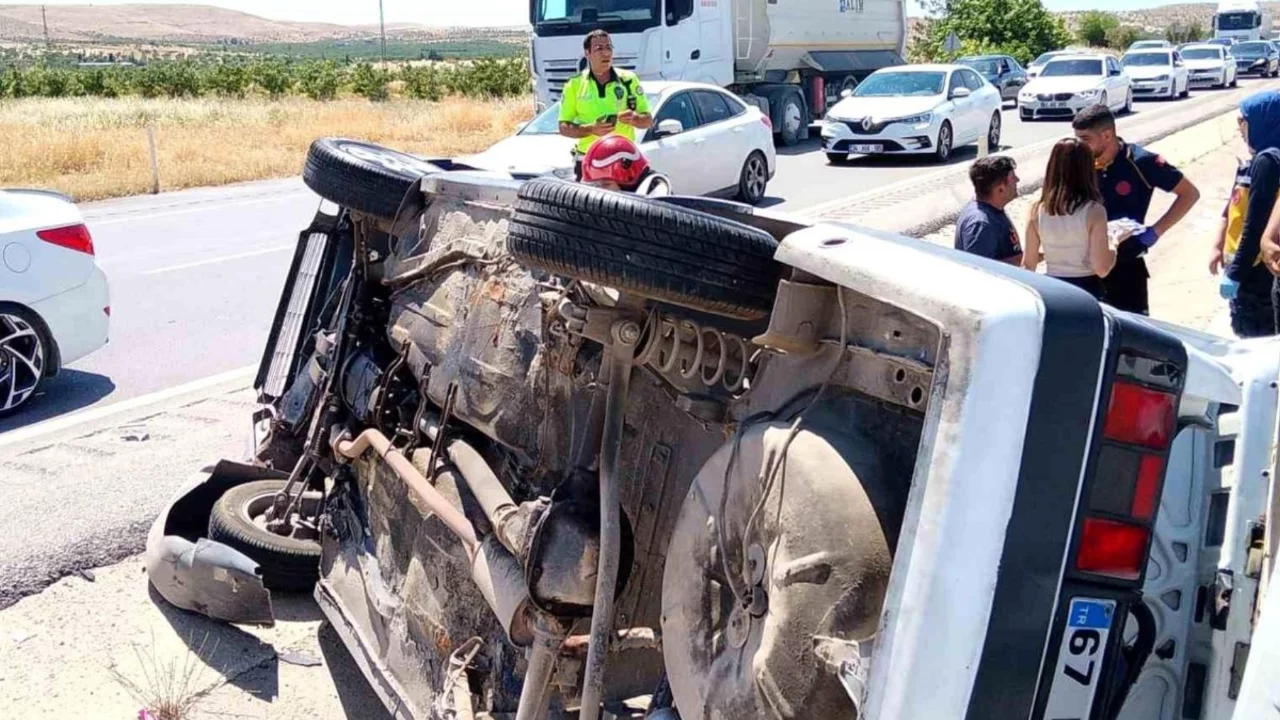 Ters d&ouml;nen otomobilde 8 aylık bebek hayatını kaybetti